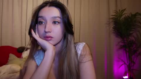 Snapshot of sarasuo chatting on March 2025 03:31:01 PM Shara online show from March 2025 03:31:01 PM