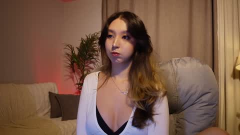 Snapshot of sarasuo chatting on January 2026 01:24:02 PM Shara online show from January 2026 01:24:02 PM