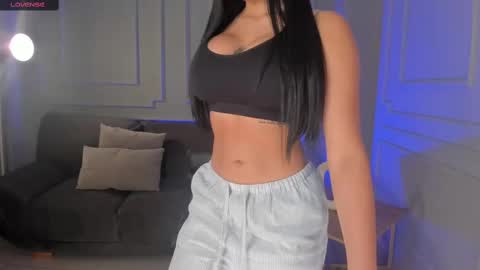 Sara Winstone online show from February 2025 12:05:02 PM