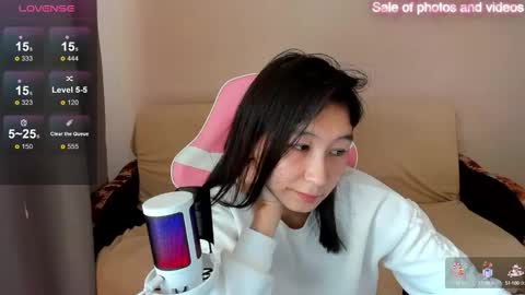 Snapshot of saraxray chatting on September 2025 05:09:01 AM Sara online show from September 2025 05:09:01 AM