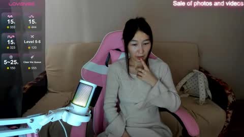 Snapshot of saraxray chatting on September 2025 03:19:02 AM Sara online show from September 2025 03:19:02 AM