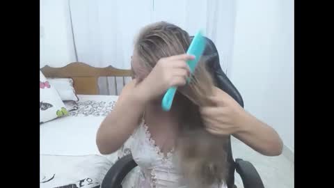 Snapshot of saray1221 chatting on October 2025 08:49:01 PM saray1221 online show from October 2025 08:49:01 PM