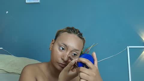 Saray Mardez online show from November 2025 12:17:01 PM