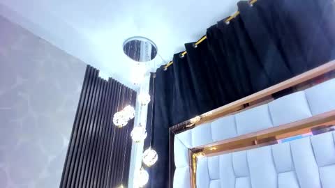 Snapshot of sarayroyse chatting on November 2025 07:37:01 PM Saray online show from November 2025 07:37:01 PM