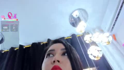 Snapshot of sarayroyse chatting on November 2025 07:26:02 PM Saray online show from November 2025 07:26:02 PM