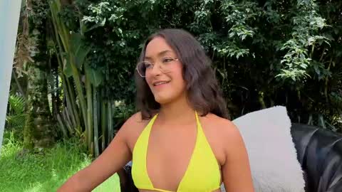 sarazuletaa online show from April 2026 03:24:01 PM