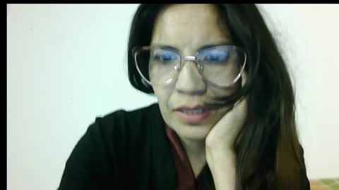 Sarenis online show from October 2025 03:31:02 AM