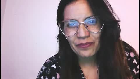 Sarenis online show from October 2025 03:42:01 AM