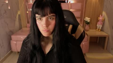 Sara  online show from May 2026 07:53:02 PM