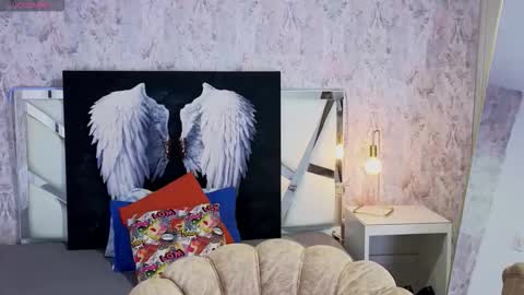 sarah online show from November 2025 09:06:01 PM