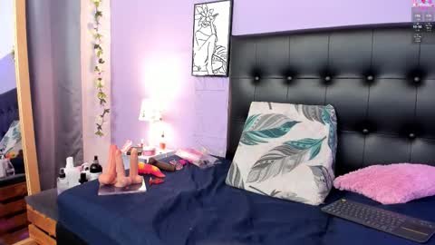 Sara online show from November 2025 01:38:01 AM