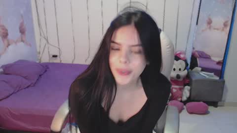 Snapshot of saritaprincess chatting on December 2024 06:27:02 PM Sara online show from December 2024 06:27:02 PM