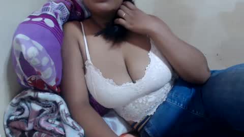 Snapshot of saronette chatting on December 2024 07:51:02 AM saronette online show from December 2024 07:51:02 AM