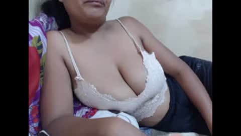 Snapshot of saronette chatting on January 2025 09:47:01 AM saronette online show from January 2025 09:47:01 AM