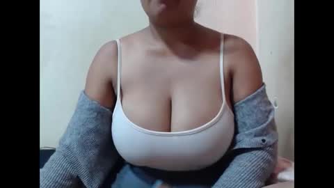 Snapshot of saronette chatting on November 2025 05:56:02 AM saronette online show from November 2025 05:56:02 AM