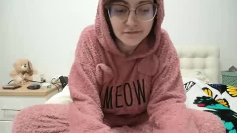 Snapshot of sarraboots chatting on January 2026 07:19:02 PM sarraboots online show from January 2026 07:19:02 PM