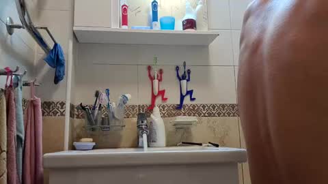 Snapshot of sasha999111 chatting on December 2024 09:23:01 AM Eldak23 online show from December 2024 09:23:01 AM