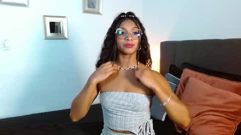 Snapshot of sasha_bowei chatting on October 2025 01:55:02 AM sasha_bowei online show from October 2025 01:55:02 AM