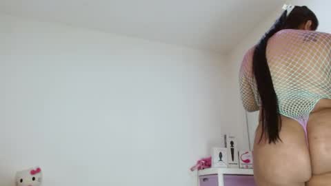 Sasha Creamy online show from May 2026 04:42:02 AM