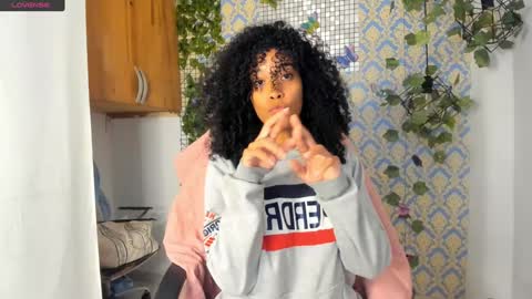 Snapshot of sasha_fox0 chatting on December 2024 05:12:01 PM emy online show from December 2024 05:12:01 PM