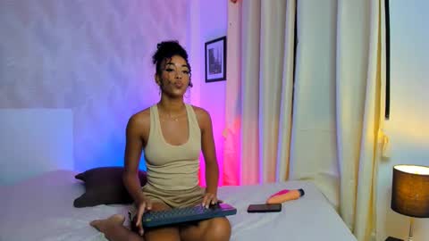 Snapshot of sasha_fox0 chatting on March 2025 06:43:01 AM emy online show from March 2025 06:43:01 AM