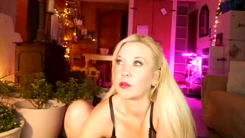 Snapshot of sasha_love__ chatting on June 2026 02:24:02 AM sasha_love__ online show from June 2026 02:24:02 AM