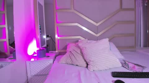 sasha_morelli online show from December 2025 01:38:02 PM