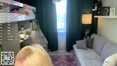 Snapshot of sashablonde_ chatting on June 2026 06:09:01 AM Sasha online show from June 2026 06:09:01 AM