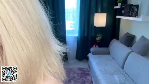Snapshot of sashablonde_ chatting on June 2026 07:02:01 AM Sasha online show from June 2026 07:02:01 AM