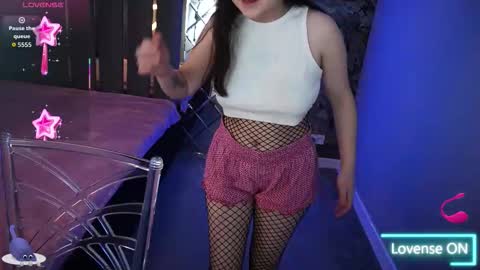 Snapshot of sashaduvalle chatting on November 2025 07:09:02 AM Sasha online show from November 2025 07:09:02 AM