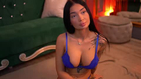 Snapshot of sashaferrera chatting on March 2025 08:35:02 PM Dennise online show from March 2025 08:35:02 PM