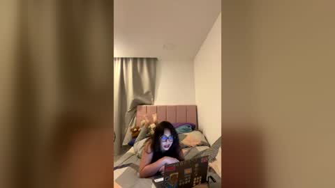 Snapshot of sashanova21 chatting on July 2026 02:27:02 AM sashanova21 online show from July 2026 02:27:02 AM