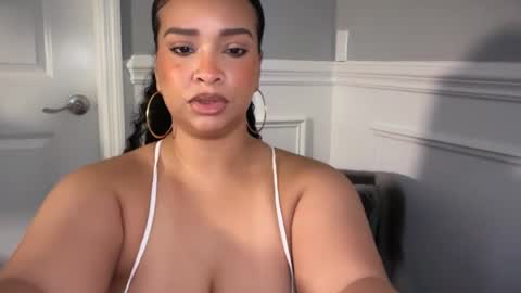 Sasha Estrella online show from July 2026 05:05:01 AM
