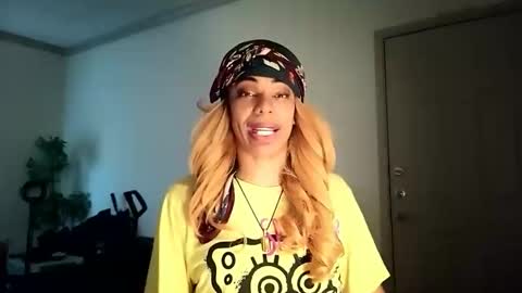 Snapshot of sashastrokes chatting on March 2026 10:18:01 PM MISTRESS STROKES online show from March 2026 10:18:01 PM