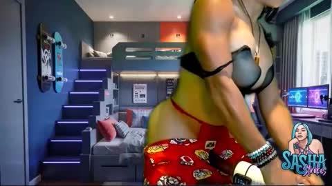 Snapshot of sashastrokes chatting on April 2026 01:28:01 PM MISTRESS STROKES online show from April 2026 01:28:01 PM