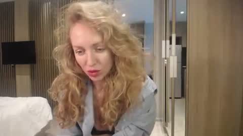 Sasha online show from October 2025 08:59:01 AM