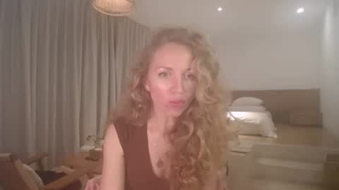 Sasha online show from December 2025 11:52:02 AM