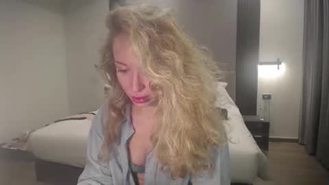 Snapshot of sashasweetsasha chatting on March 2026 04:40:01 AM Sasha online show from March 2026 04:40:01 AM