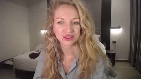 Snapshot of sashasweetsasha chatting on March 2026 05:42:02 PM Sasha online show from March 2026 05:42:02 PM