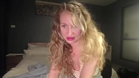 Snapshot of sashasweetsasha chatting on March 2026 05:05:02 PM Sasha online show from March 2026 05:05:02 PM