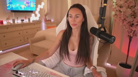 Snapshot of sashawest_official chatting on April 2026 04:02:02 PM sashawest_official online show from April 2026 04:02:02 PM