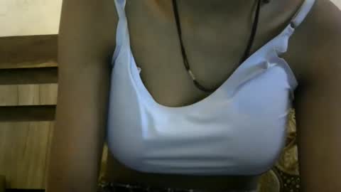 Snapshot of sashayess chatting on February 2025 03:47:02 AM SASHAYESS online show from February 2025 03:47:02 AM