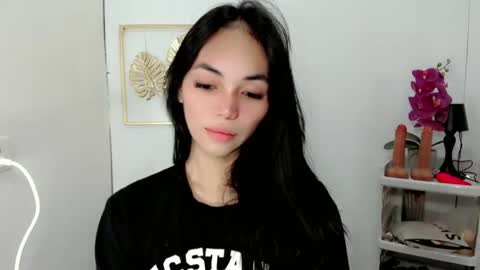 Sashi online show from September 2025 06:09:02 PM