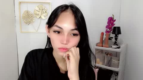 Sashi online show from September 2025 06:56:02 PM