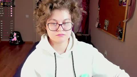 Snapshot of sashy_way chatting on December 2024 10:01:02 AM .Alexandra online show from December 2024 10:01:02 AM