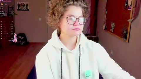 Snapshot of sashy_way chatting on December 2024 06:35:02 PM .Alexandra online show from December 2024 06:35:02 PM