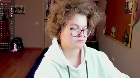 Snapshot of sashy_way chatting on December 2024 01:07:01 AM .Alexandra online show from December 2024 01:07:01 AM