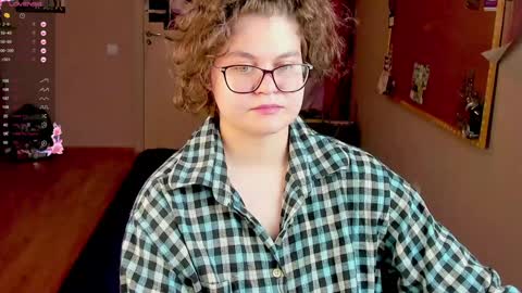 Snapshot of sashy_way chatting on January 2025 10:35:02 AM .Alexandra online show from January 2025 10:35:02 AM