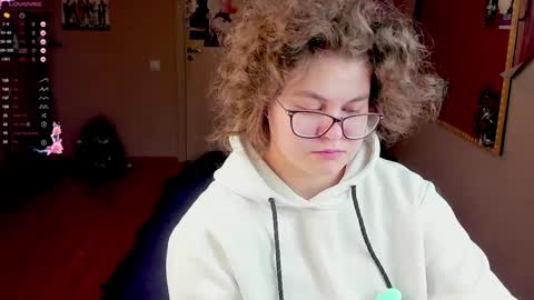 Snapshot of sashy_way chatting on January 2025 04:19:02 PM .Alexandra online show from January 2025 04:19:02 PM