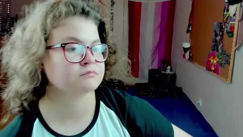 Snapshot of sashy_way chatting on September 2025 09:14:01 PM .Alexandra online show from September 2025 09:14:01 PM